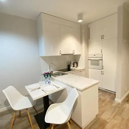 Exclusive 2br! Near City Center +netflix شقة